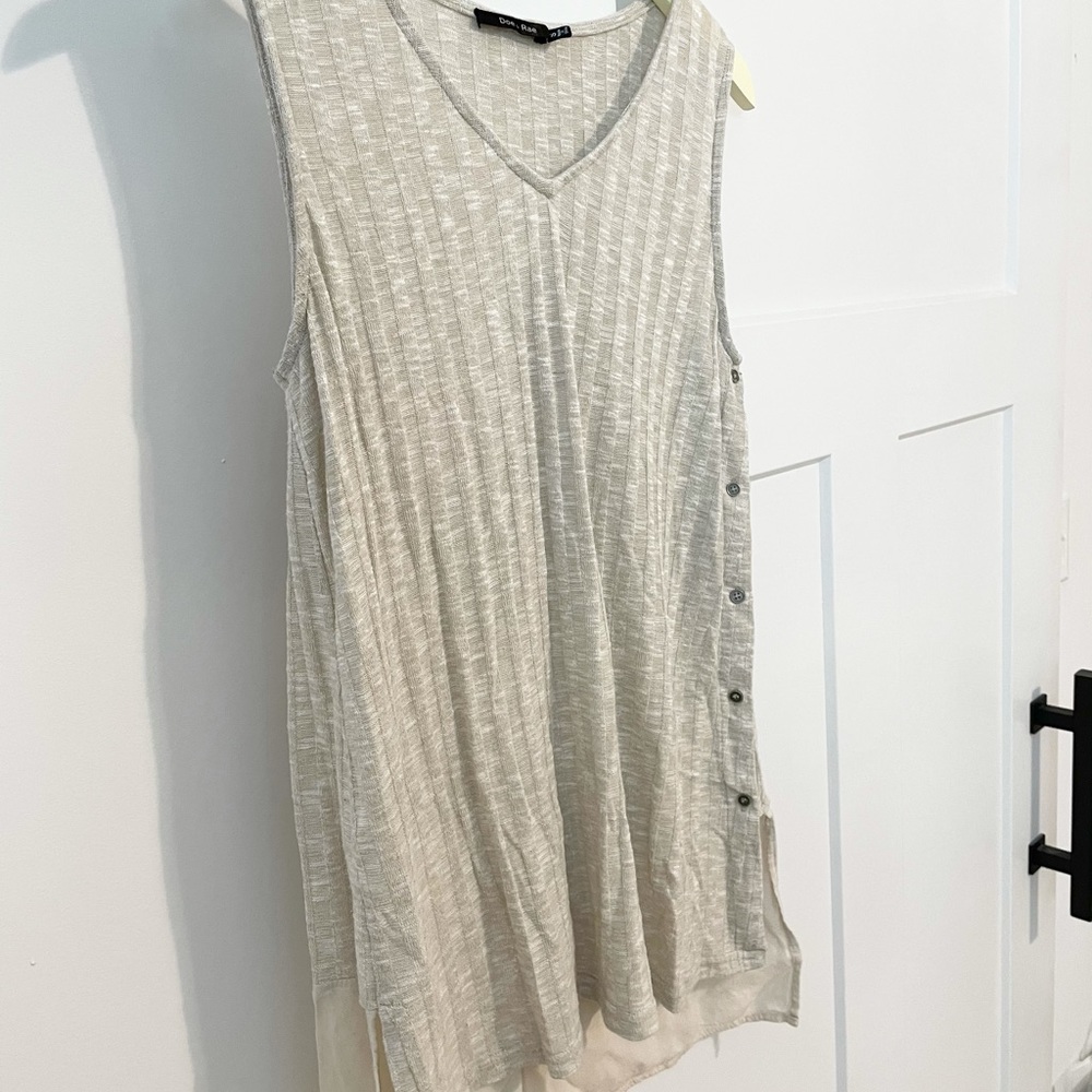 Doe + Rae Light Sweater Tank SIZE SMALL - Picture 2 of 5